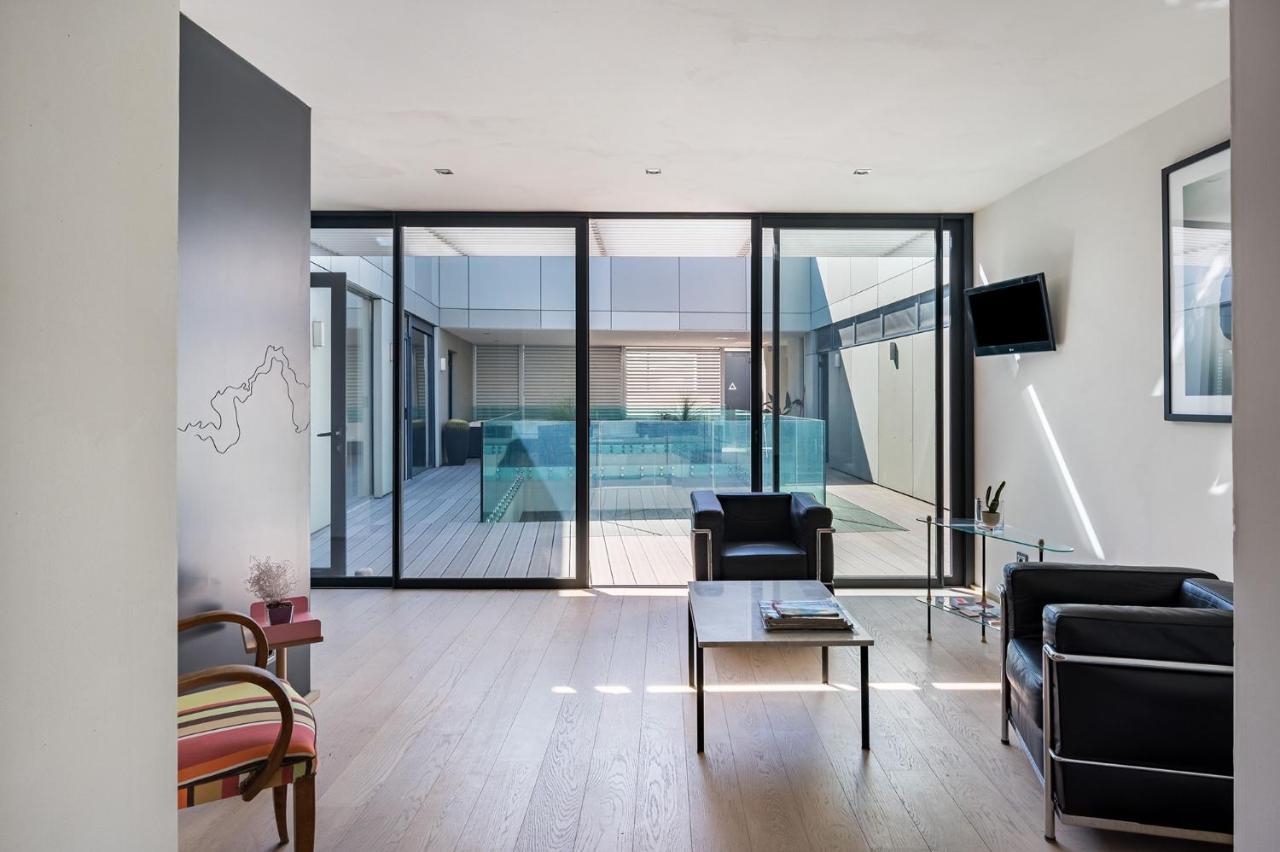 La Loge De Mer, Urbain